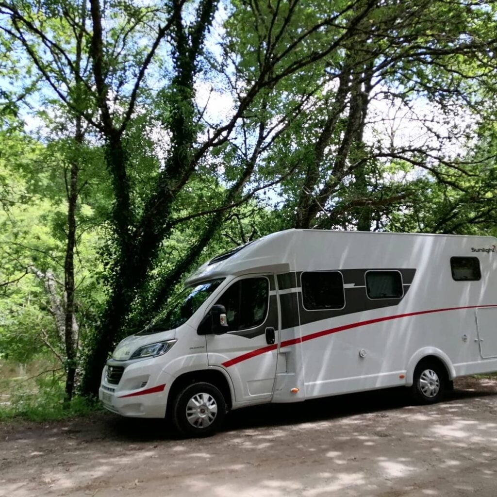 vacaciones en la naturaleza en autocaravana de alquiler